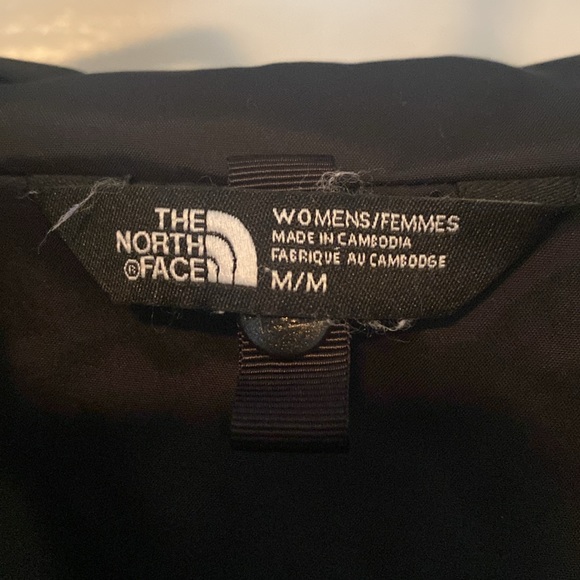 Women’s Northface Lightweight Jacket - Picture 4 of 10